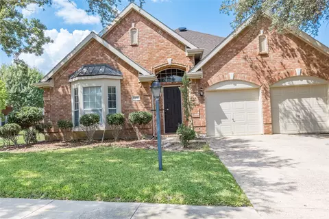 2405 Pine Hollow Ct, Arlington, TX 76006