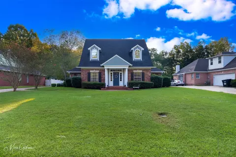5706 Lake Side Dr, Bossier City, LA 71111