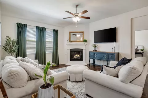 11312 Canyon Oak St, Aubrey, TX 76227