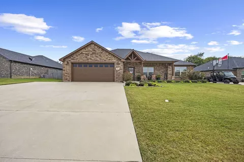 107 Fountain Mdws, Pottsboro, TX 75076