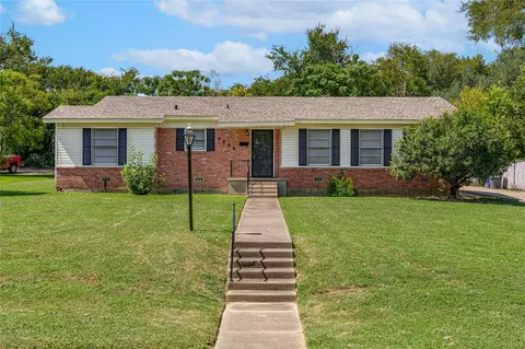 3808 N 30th St, Waco, TX 76708