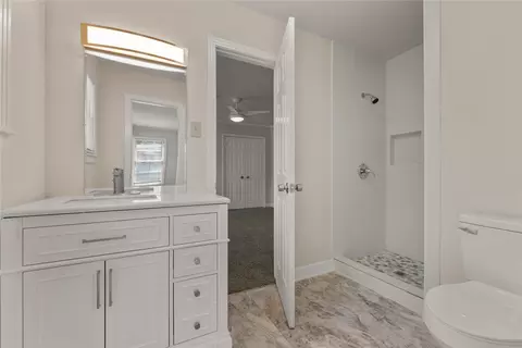 Bath - 3808 N 30th St, Waco, TX 76708 photo 1 of 4