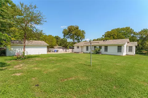 Exterior - 3808 N 30th St, Waco, TX 76708 photo 6 of 6