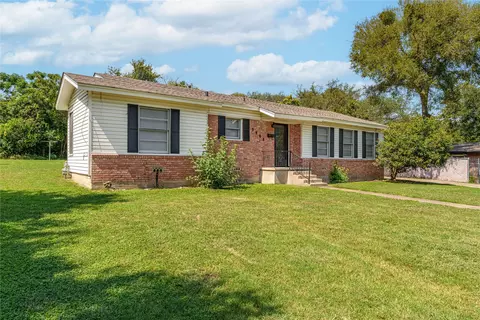 Exterior - 3808 N 30th St, Waco, TX 76708 photo 5 of 6