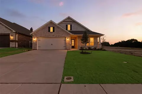 2321 Shamrock Ln, Weatherford, TX 76087