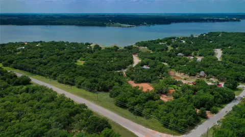 403 Nocona Dr, Nocona, TX 76255