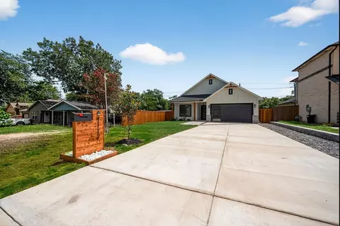 1117 Fort Worth, Grand Prairie, TX 75050