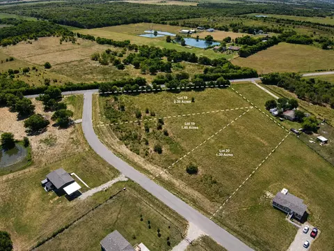 4005 Rolling Ln, Greenville, TX 75401