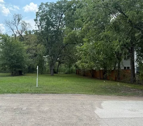 701 N Neal St, Commerce, TX 75428