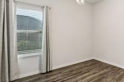 121 Willowbend Loop, Mabank, TX 75147 photo 9