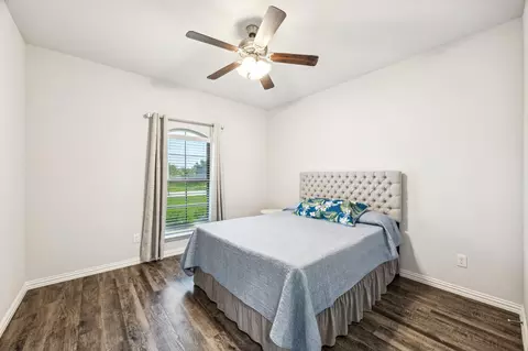 121 Willowbend Loop, Mabank, TX 75147 photo 7