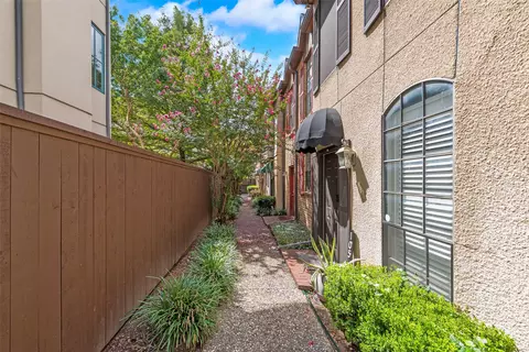 4418 Bowser Ave #105, Dallas, TX 75219