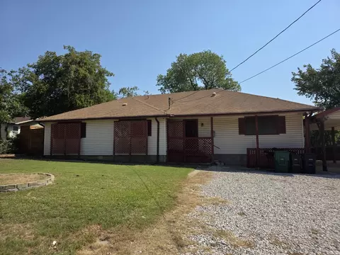 2905 Sandy Ln, Fort Worth, TX 76112