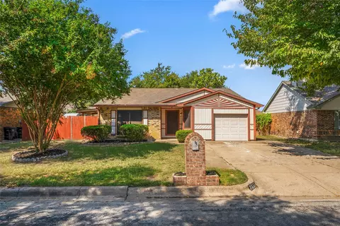 7217 Wayfarer Trl, Fort Worth, TX 76137