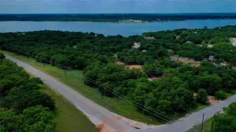 399 Nocona Dr, Nocona, TX 76255