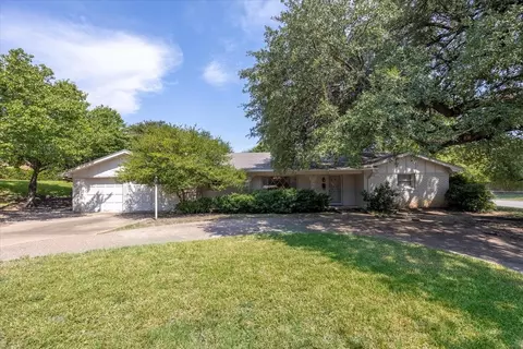 6400 Inca Rd, Fort Worth, TX 76116