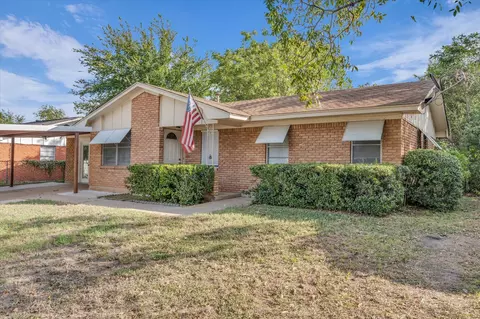 309 S Rita St, Lacy Lakeview, TX 76705