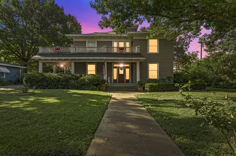900 Park Dr, Hillsboro, TX 76645