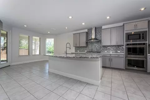 Kitchen - 2300 Westerly Cir, Corinth, TX 76210 photo 2 of 3