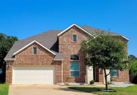 Exterior - 2300 Westerly Cir, Corinth, TX 76210 photo 2 of 3