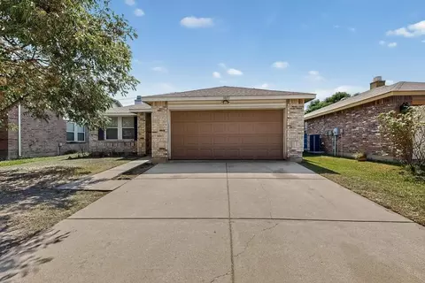 3853 German Pointer Way, Fort Worth, TX 76123