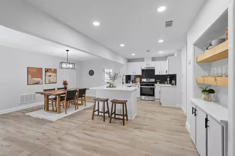 240 N Bryan Pl, Mesquite, TX 75149