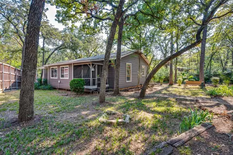 150 Coneflower Rd, Shady Shores, TX 76208