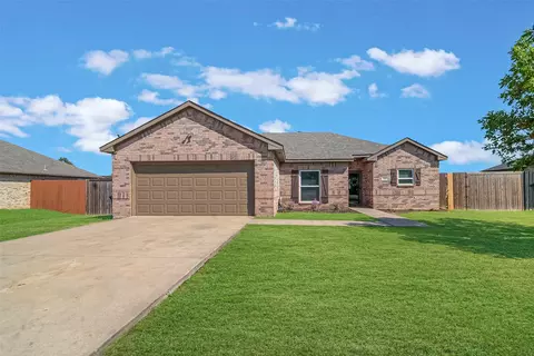 400 Autry Blvd, Gunter, TX 75058