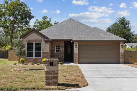 605 Madison St, Cleburne, TX 76033