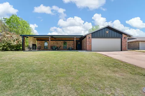 811 Ridgeway Rd, Joshua, TX 76058