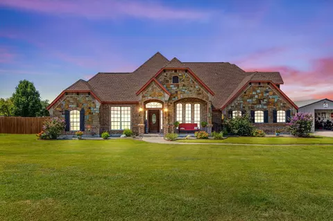 166 Cactus Dr, Decatur, TX 76234