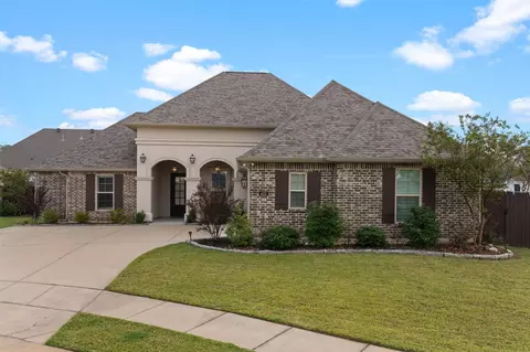 422 N Lost River Dr, Benton, LA 71006