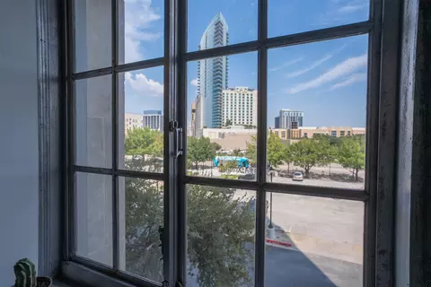 221 W Lancaster Ave #2012, Fort Worth, TX 76102