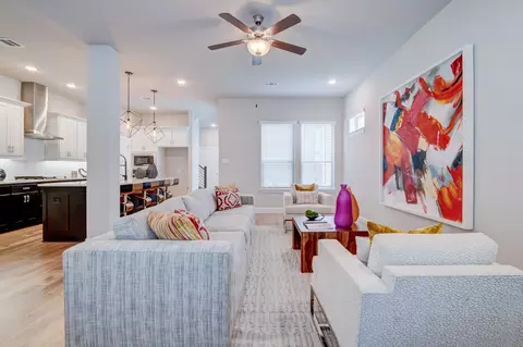 672 Aspen Valley Ln, Dallas, TX 75208