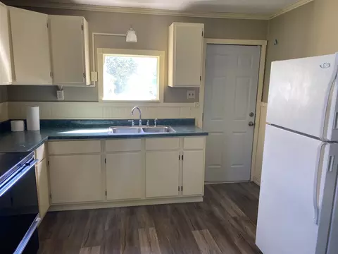 904 E Dodge St, Stephenville, TX 76401