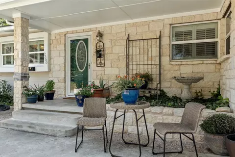 2300 Charboneau St, Waco, TX 76710