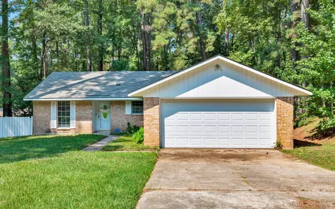 506 Whispering Pine Cir, Haughton, LA 71037