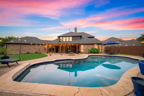 102 Springbrook Ct, Southlake, TX 76092