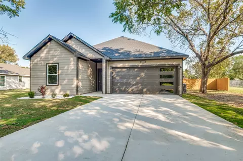 608 SW 3rd St, Kerens, TX 75144