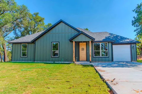 3201 Crystal Ct, Granbury, TX 76048