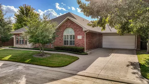 3101 Camellia Rose Dr #1111, Fort Worth, TX 76116