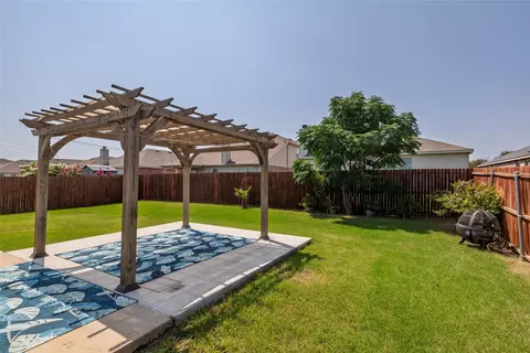 9917 Dolerite Dr, Fort Worth, TX 76131