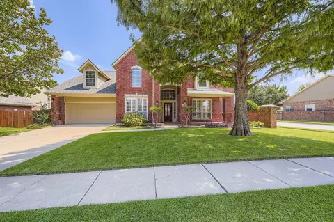 2700 Woodbury Dr, Flower Mound, TX 75028