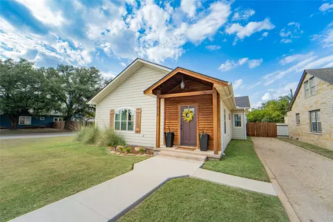 610 W Hullum St, Breckenridge, TX 76424