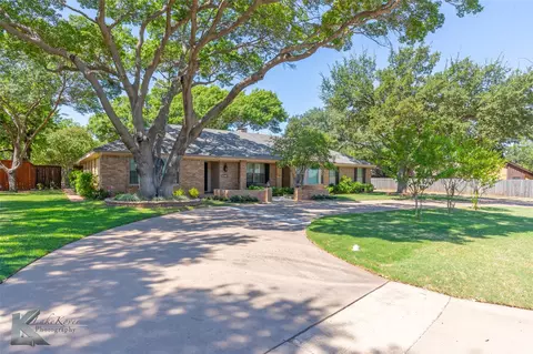 2014 Brook Hollow Dr, Abilene, TX 79605