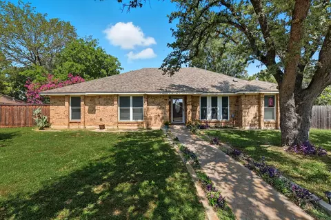 6 Ridge Dr, Hickory Creek, TX 75065