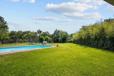 Exterior - 3400 Obrien Cir, Waco, TX 76708 photo 8 of 9