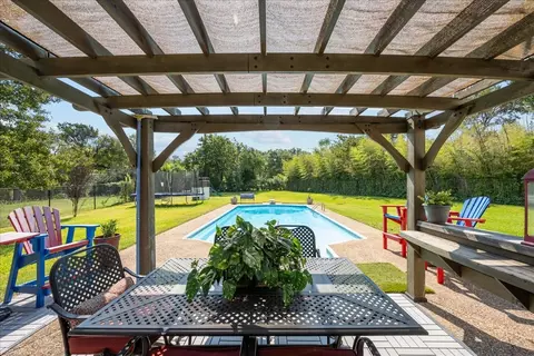 Exterior - 3400 Obrien Cir, Waco, TX 76708 photo 7 of 9