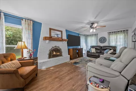 Living - 3400 Obrien Cir, Waco, TX 76708 photo 3 of 4