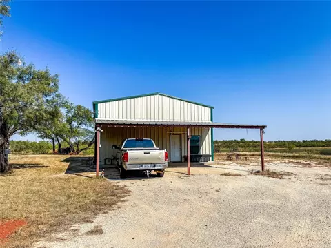 Exterior - 911 County Road 210, Haskell, TX 79521 photo 1 of 5